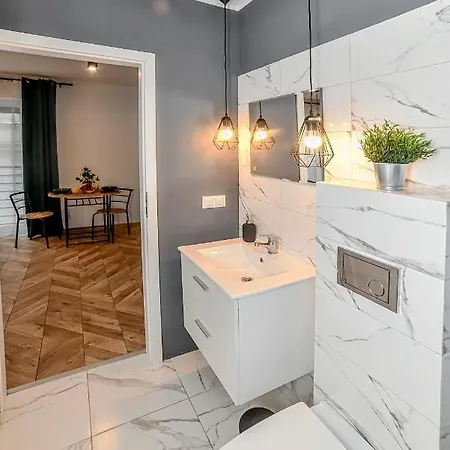 Swietokrzyska * Leszno (Greater Poland)