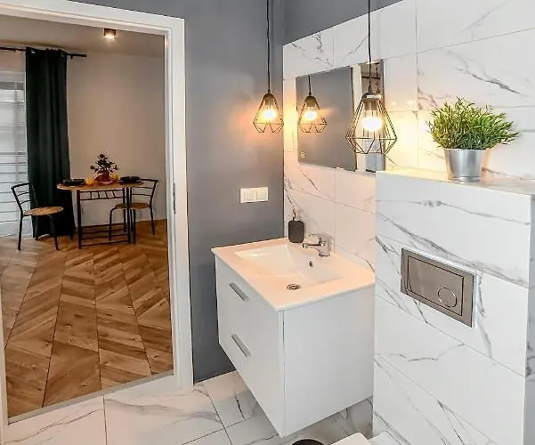 Swietokrzyska * レシュノ